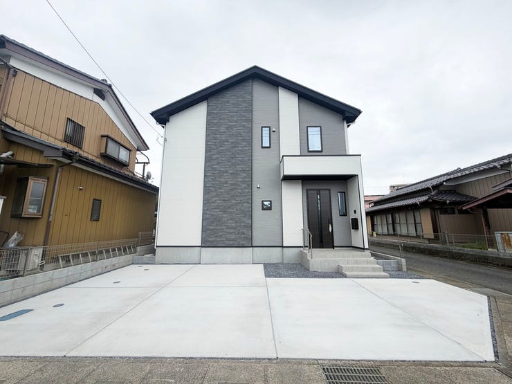 【外観】
★JR宇都宮線「新白岡駅」徒歩4分!