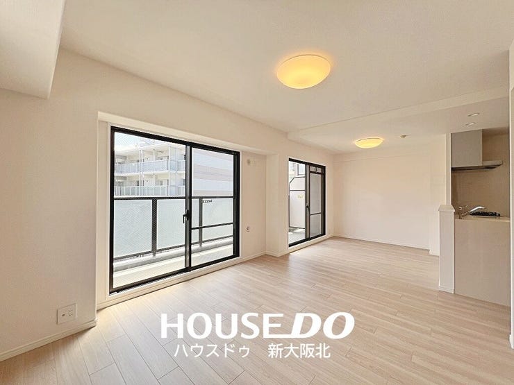 ■2面の窓から自然光が差し込む明るいリビング!
■ポカポカの室内で、安らぎのひと時を演出します!