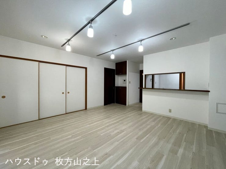 開放感あふれるリビング空間。ライフスタイルに合わせたレイアウトが可能です。