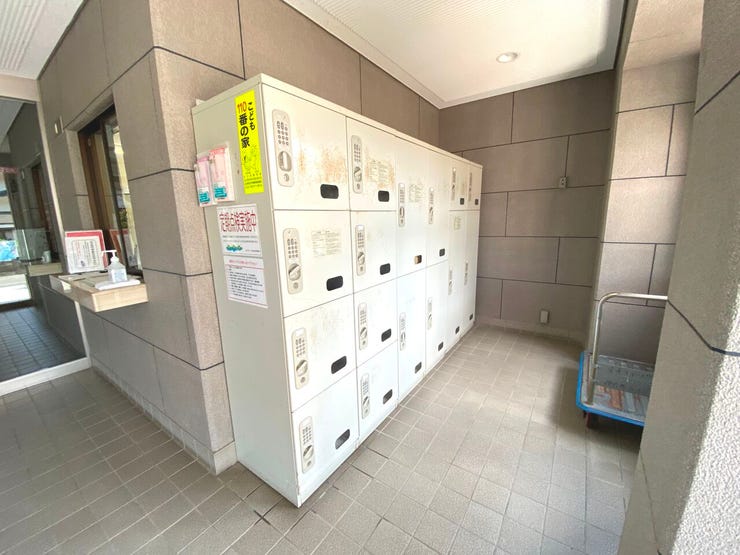 宅配ボックスを完備しており荷物の受け取りに便利です!