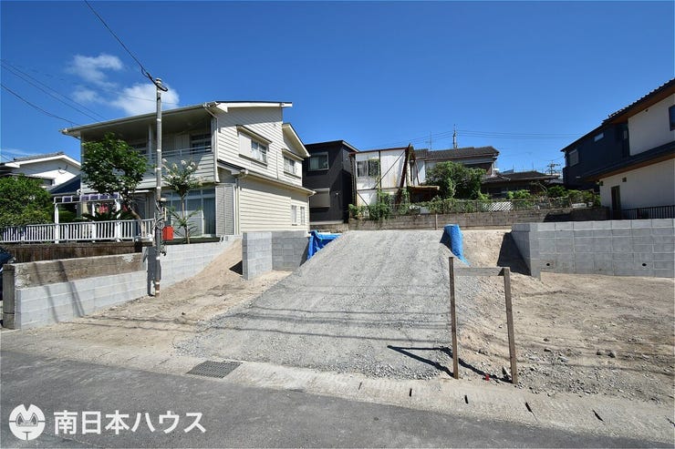 紫原５丁目 新築戸建 紫原５丁目／２区画 【外観】令和8年7月12日　撮影
南向きで日当たり良好な敷地です！駐車3台分！オール電化住宅です♪