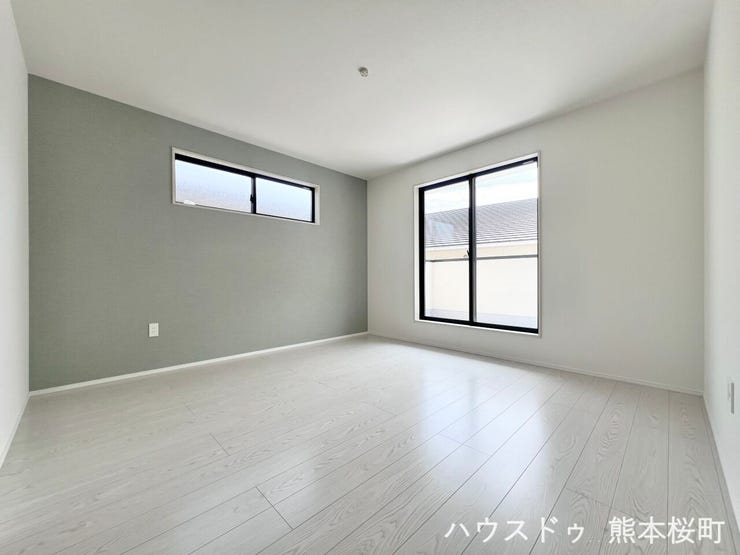 ■2階8帖洋室■心からリラックスできる静けさ、上質な眠りで、毎日をリセットします。明日への活力を養う空間です。