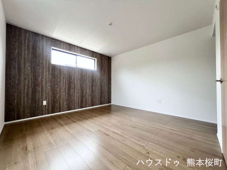 ■2階8帖洋室■心からリラックスできる静けさ、上質な眠りで、毎日をリセットします。明日への活力を養う空間です。