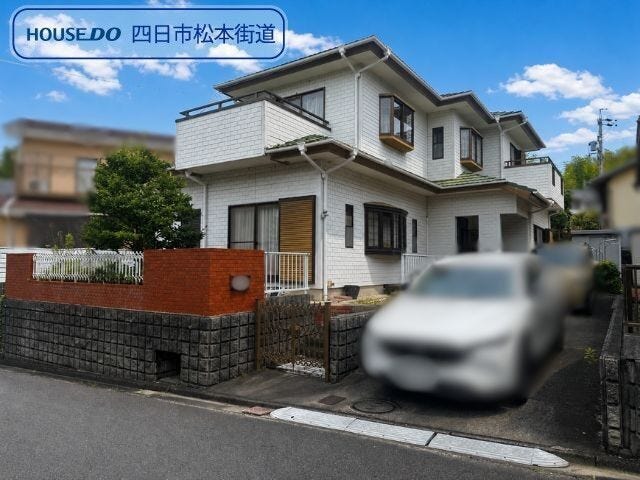 【外観】
川島小学校/三滝中学校区の4LDKです。閑静な住宅街で落ち着いた暮らしができます。2面バルコニーが魅力的な物件です♪
