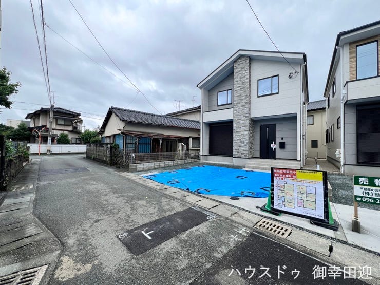 ■理想を叶える新しい暮らしの舞台■高いデザイン性と機能性を兼ね備えた住まい。ここで、家族の新しい物語が始まります。