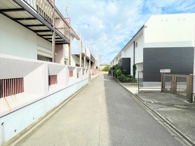 近隣の雰囲気は実際に見て、感じていただくのが一番です!
ぜひ現地を見に来てください♪お問い合わせお待ちしております。