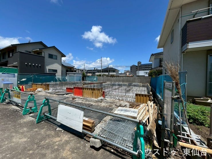 地下鉄東西線薬師堂駅徒歩約5分の好立地物件です。