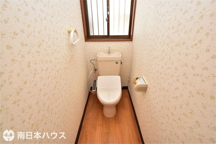 田上台２丁目 中古戸建 【トイレ】1階のトイレです！温水洗浄便座機能付きです！