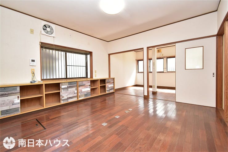 田上台２丁目 中古戸建 【洋室】1階8帖の洋室です！広々とした空間です♪