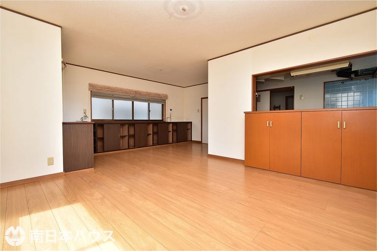 田上台２丁目 中古戸建 【リビング】約17帖の2階リビングです！室内程度良好です！即日ご内覧可能！お気軽にお問合せください♪