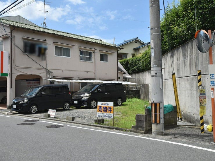 外観を南東側より撮影