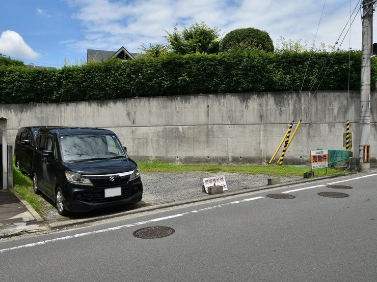 外観を南西側より撮影