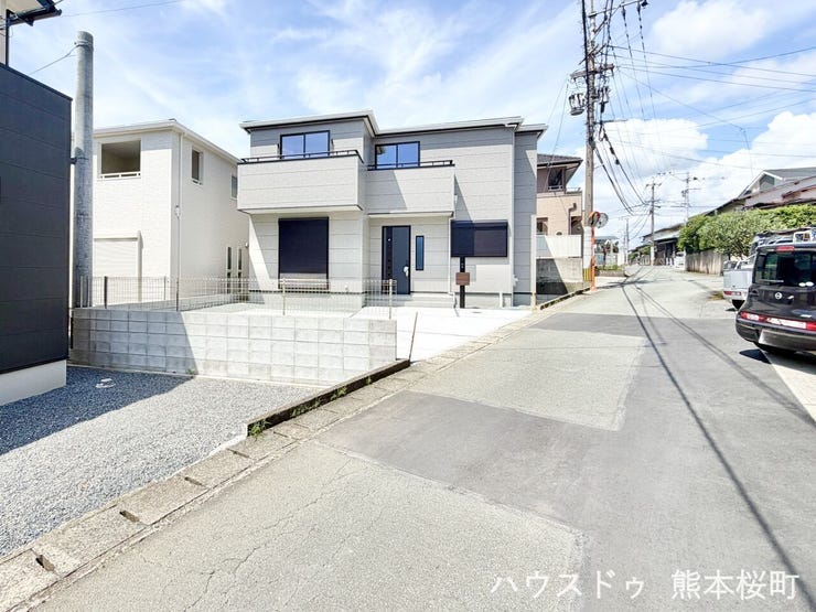 ■理想を叶える新しい暮らしの舞台■高いデザイン性と機能性を兼ね備えた住まい。ここで、家族の新しい物語が始まります。