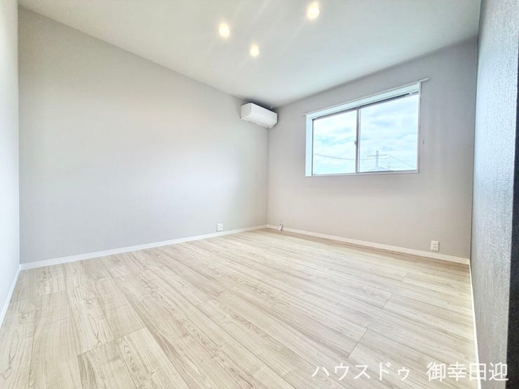■2階7.8帖洋室■心からリラックスできる静けさ、上質な眠りで、毎日をリセットします。明日への活力を養う空間です。