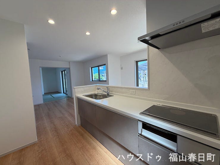 LDKを見渡せる対面式キッチンです!
