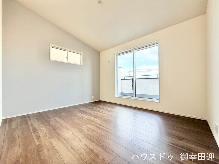 ■2階7帖洋室■心からリラックスできる静けさ、上質な眠りで、毎日をリセットします。明日への活力を養う空間です。