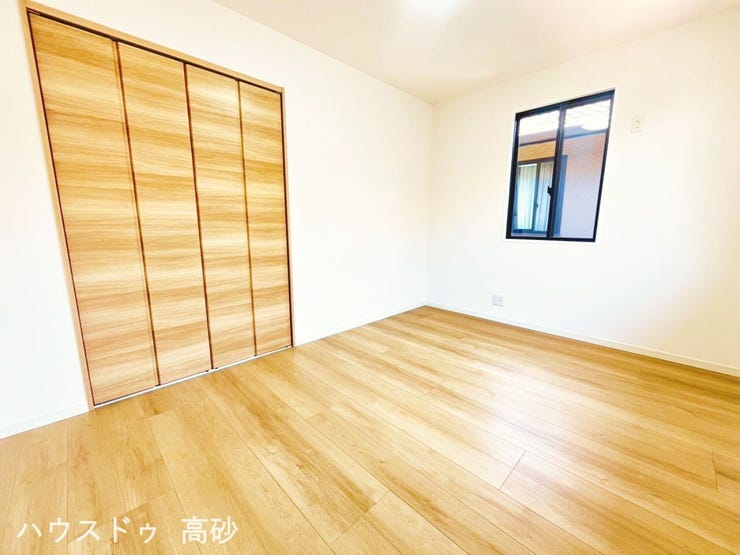暮らしにフィットする、自由な洋室です!