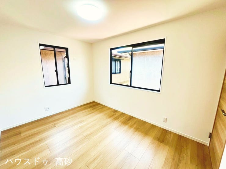 二面採光で日当たり・通風良好です♪全部屋洋室でインテリア自由度が高く、掃除がしやすいのも嬉しいポイントです◎