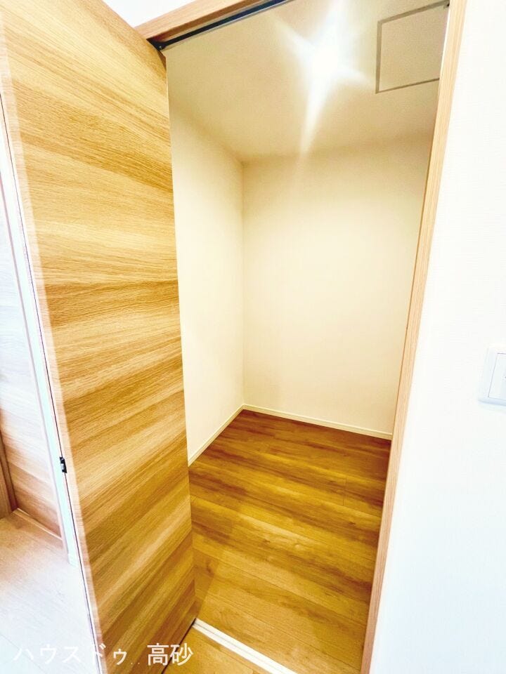 たっぷり入って、すっきり片づく収納空間です