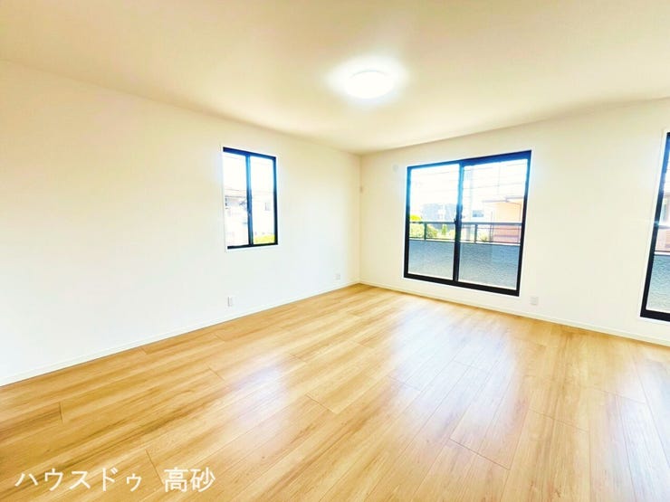 明るく使いやすい洋室で、お子さまの成長を見守れます