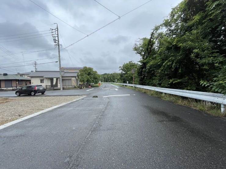 前面道路 東側