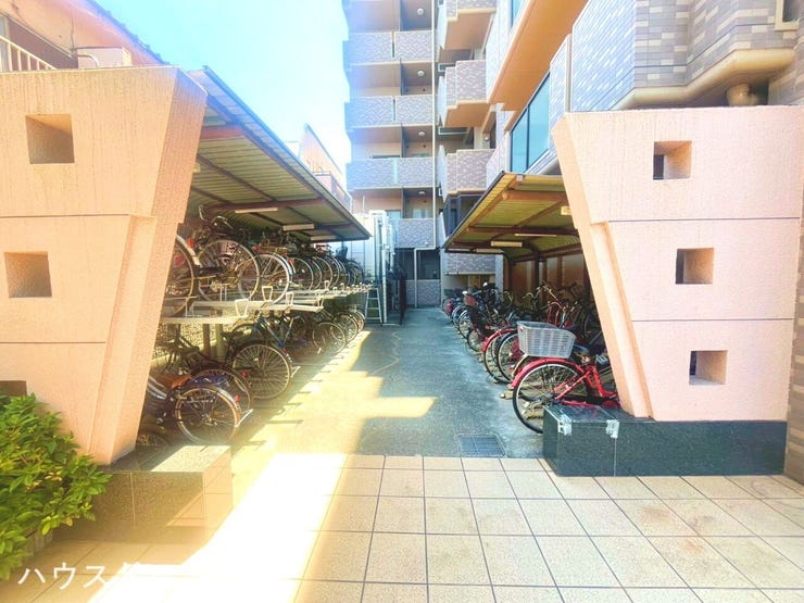 屋根があるから雨の日でも安心です♪