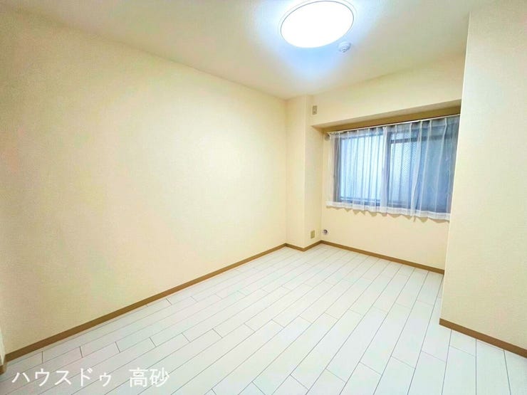 シンプルで洗練された空間が、心地よい時間を演出します◎
