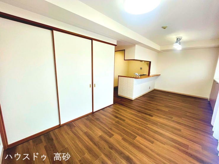 家族の声が響く、心地よいリビングです♪
