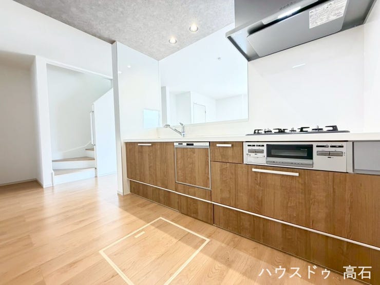 開放感のある対面キッチン。