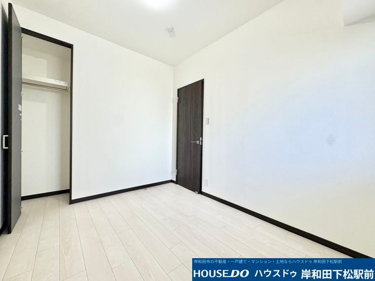 収納スペースもありお子様のお部屋にいかがでしょうか?