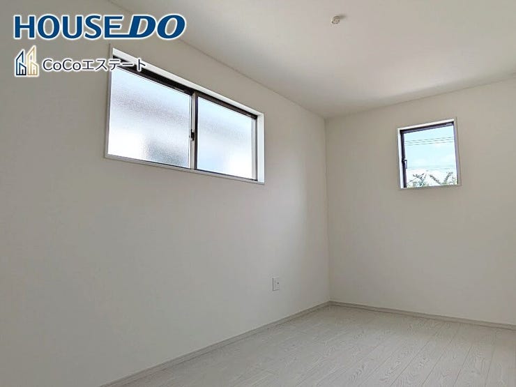 □■洋室■□
6.1帖の洋室です♪
光が取り込みやすい2面採光のお部屋です。日当たり・風通し良好です♪