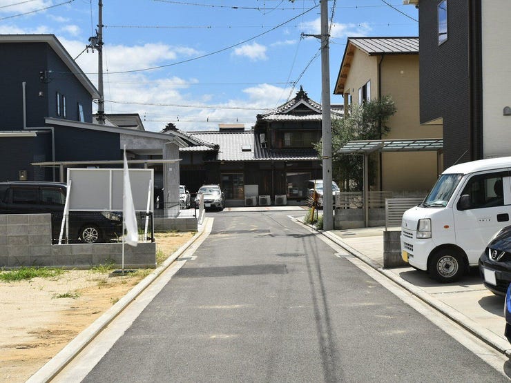 西側道路