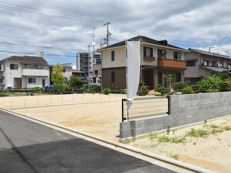 【外観】
外観を南西側より撮影