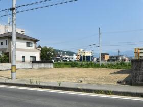 松山市湯渡町
