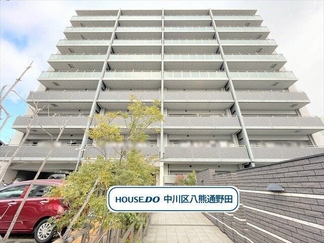 【外観】
名古屋市名港線 「六番町駅」徒歩8分と近すぎず遠すぎずの程よい距離感。
名古屋市営バス「十一番町」停 徒歩5分とバスや電車にアクセスしやすいです。