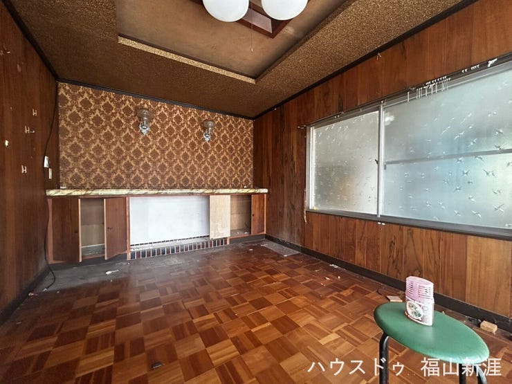 木目を基調とした落ち着きのある8帖の洋室。ゆとりある広さがあり、寝室や趣味のお部屋などライフスタイルに合わせて活用できます。