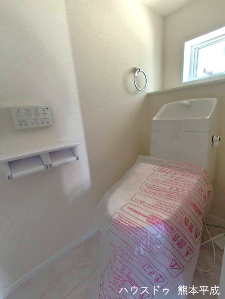 2か所にトイレがあり、来客時での使い分けも可能です