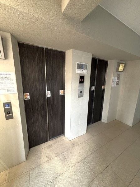 エレベータは2基あります。
