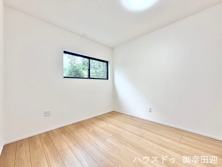 ■6帖洋室■寝室、書斎、趣味の部屋。家族の成長やライフスタイルに合わせ、様々な使い方ができる快適な空間です。