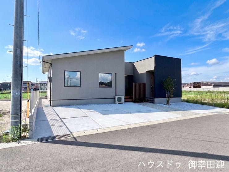 ■車と趣味の幅が広がる場所■単なる駐車スペースではない、洗車やタイヤ交換、DIYにも使える多目的な屋外スペースです。