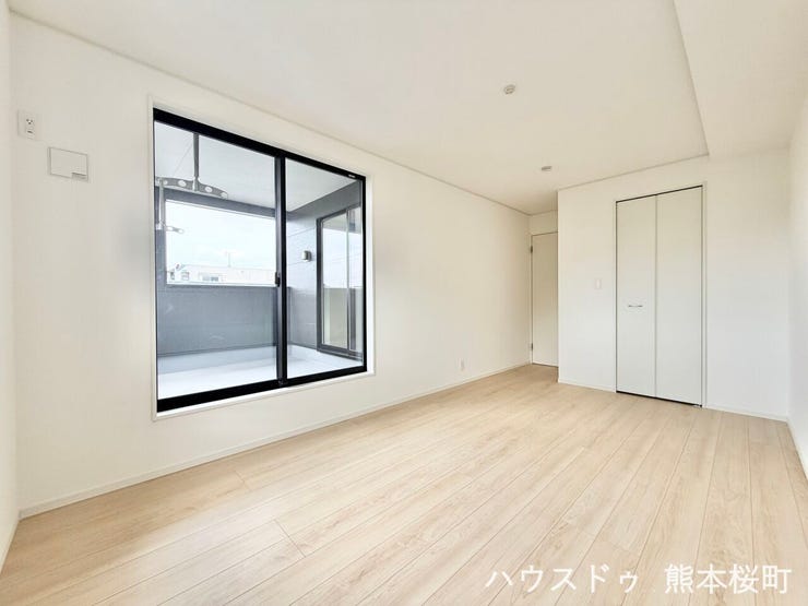 ■2階8帖洋室■心からリラックスできる静けさ、上質な眠りで、毎日をリセットします。明日への活力を養う空間です。