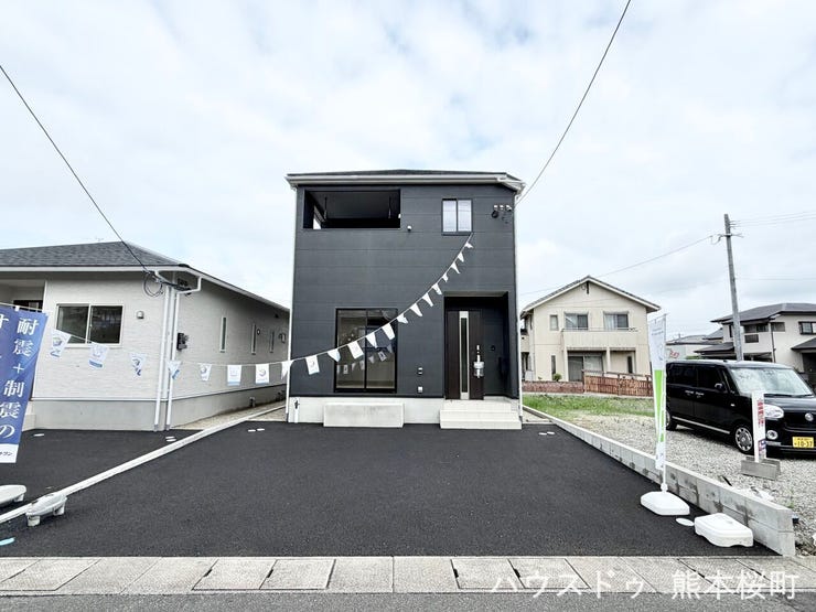 ■車と趣味の幅が広がる場所■単なる駐車スペースではない、洗車やタイヤ交換、DIYにも使える多目的な屋外スペースです。