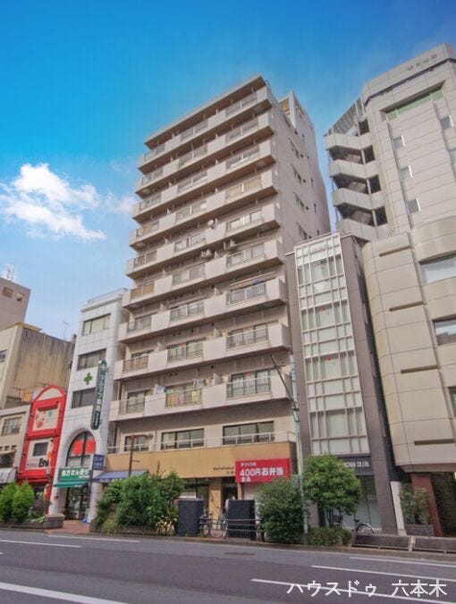 【外観】
都心の利便性と開放感を兼ね備えた、存在感あるマンション
