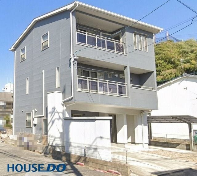 【外観】
【東区エリア】ひろびろ4LDKの間取り!
近隣の買い物施設も充実の立地♪