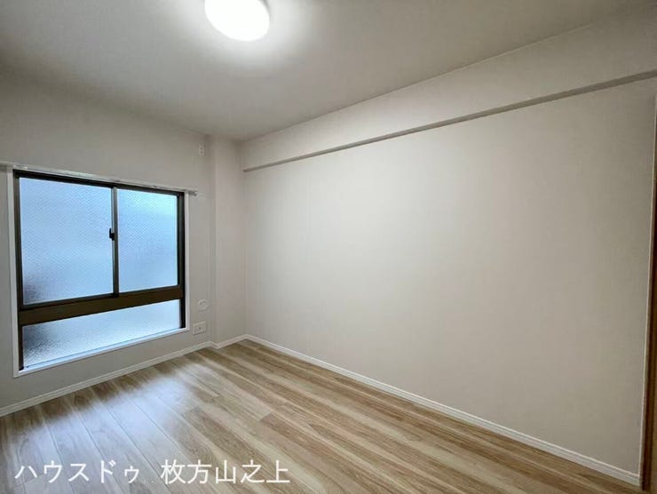 シンプルで使いやすい洋室。