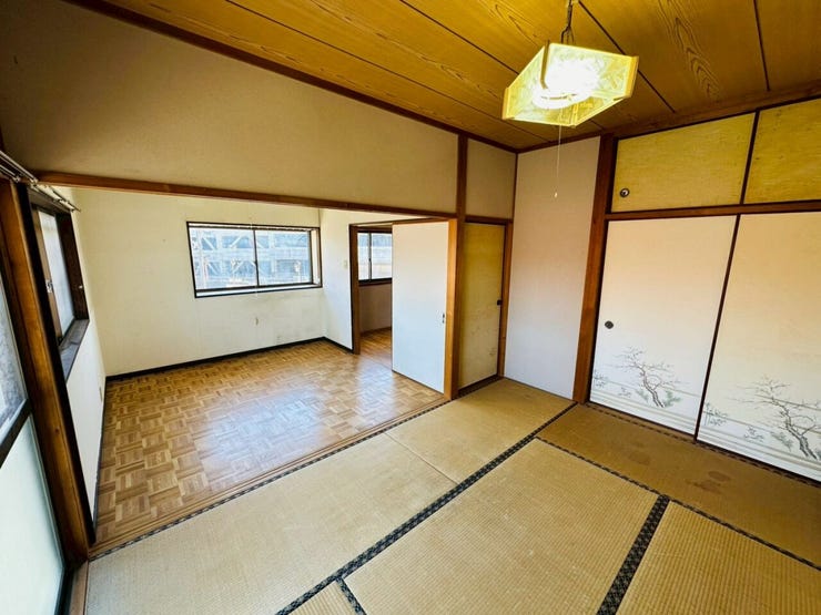 2階和室6帖及び洋室約4.5帖