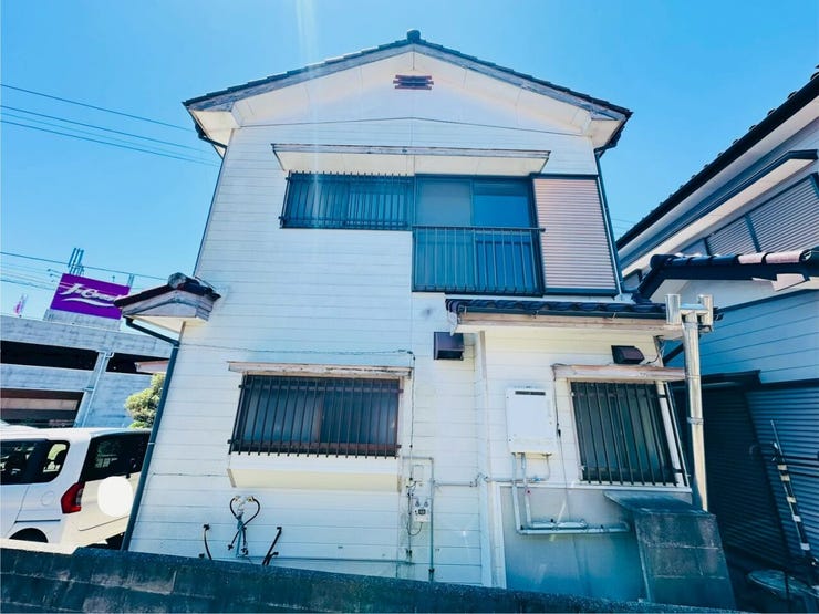 北側より外観を撮影