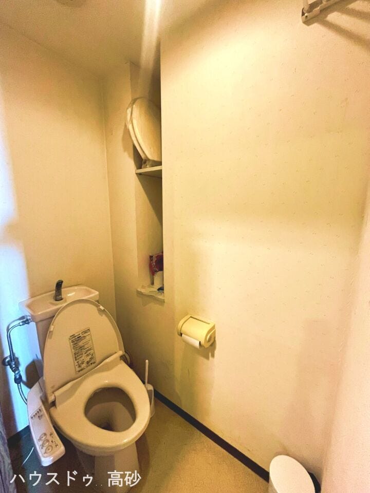 ウォシュレット機能付きトイレは「快適さ」「清潔さ」「節水性」を兼ね備えた暮らしの必需品です!(撮影日:2026.710)