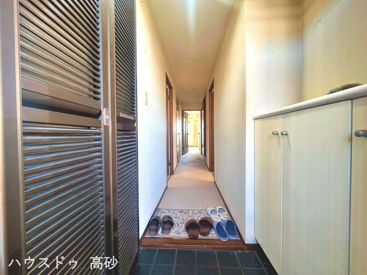 物が多くてもすっきり感が続くうれしい収納付き!(撮影日:2026.710)