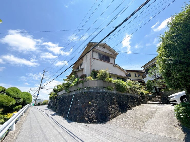 近隣にスーパーがあり生活環境の整った住宅街です。